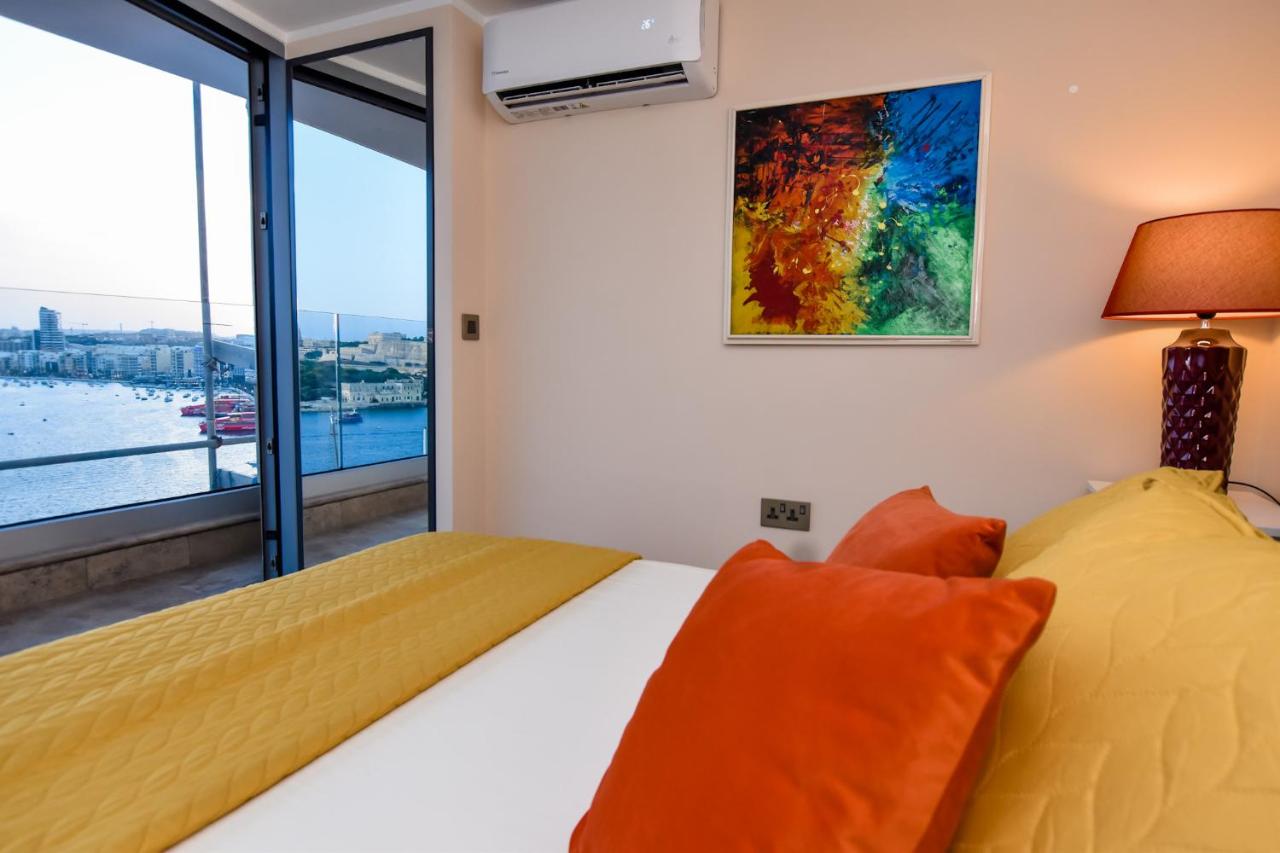 Seafront Duplex Penthouse 3 Seafront Duplex Penthouse 3