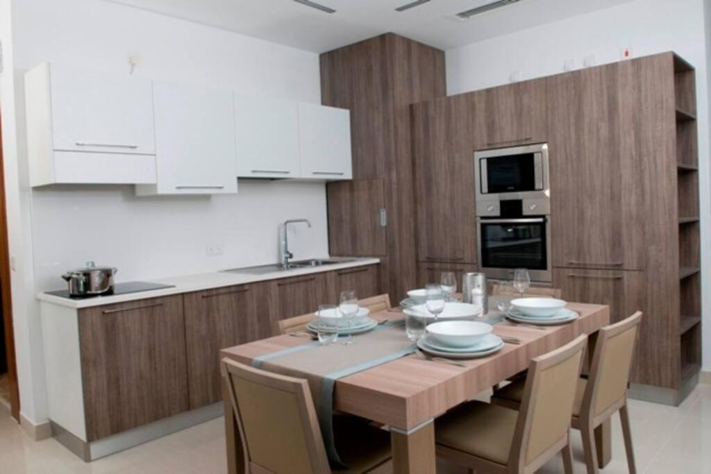 Quisisana Apartments - Cast Renting 5 Quisisana Apartments - Cast Renting 5