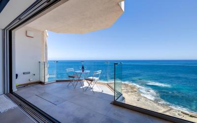Superb Seafront Family Apartment 2 Superb Seafront Family Apartment 2