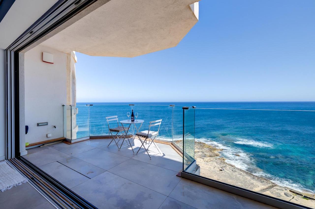 Superb Seafront Family Apartment 2 Superb Seafront Family Apartment 2