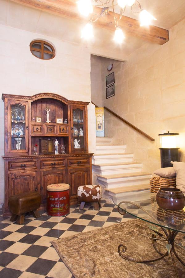 Maltese Town House Sliema 4 Maltese Town House Sliema 4
