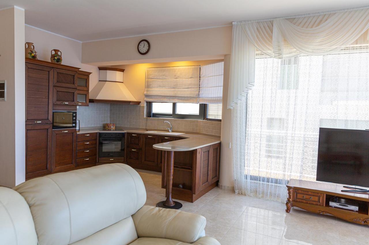 Beautiful Sea View Apartment 2 Beautiful Sea View Apartment 2
