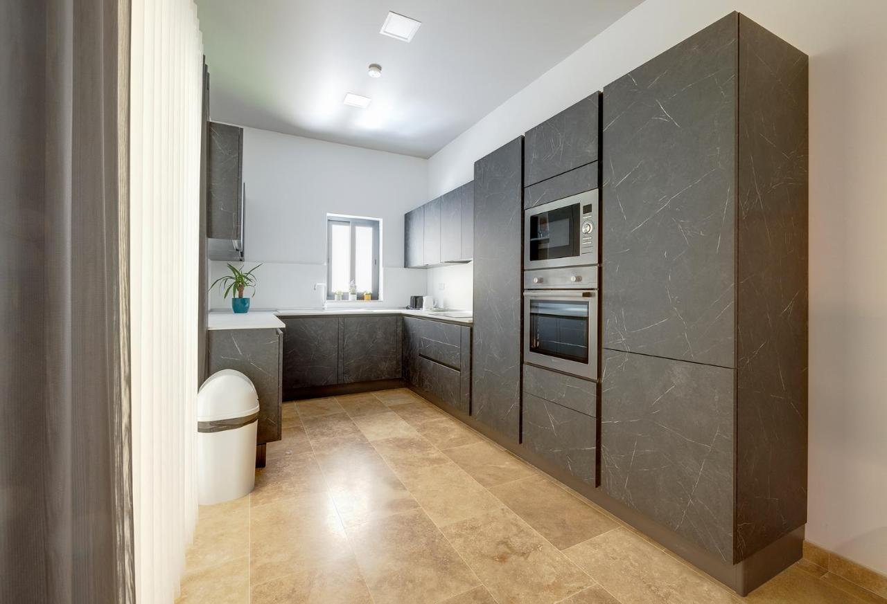 Top Location 1 Bedroom with Terrace 10 Top Location 1 Bedroom with Terrace 10