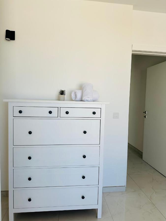 Sliema 2 Bedroom Penthouse 6 Sliema 2 Bedroom Penthouse 6