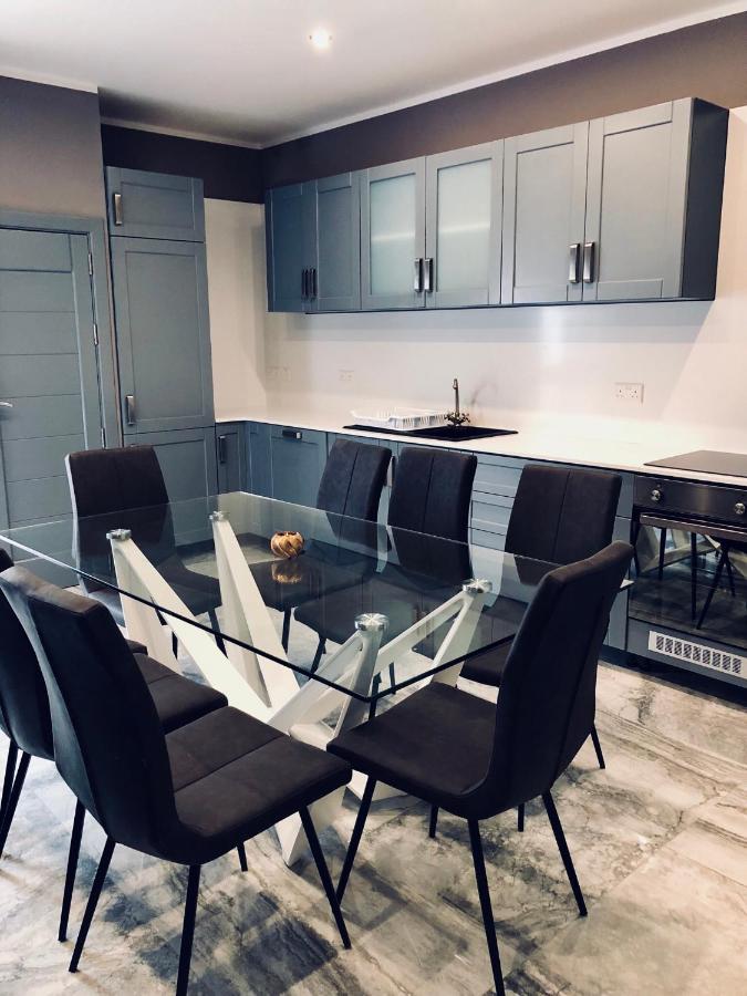 Holiday townhouse in Sliema centre 6 Holiday townhouse in Sliema centre 6