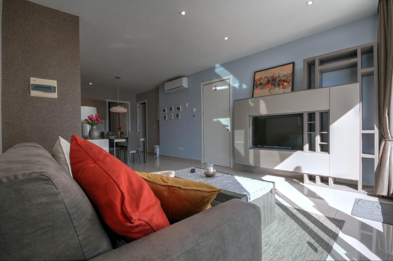 Penthouse Deluxe 6 Penthouse Deluxe 6