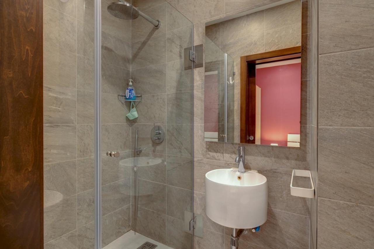 Seaview Apartment Top Location in Sliema 8 Seaview Apartment Top Location in Sliema 8