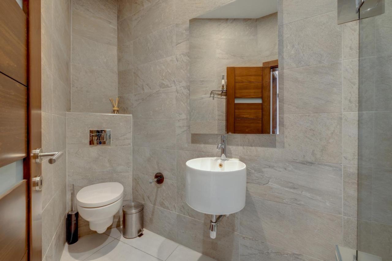 Seaview Apartment Top Location in Sliema 7 Seaview Apartment Top Location in Sliema 7