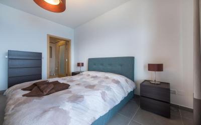 Seafront Luxury Apartment with Pool 8 Seafront Luxury Apartment with Pool 8