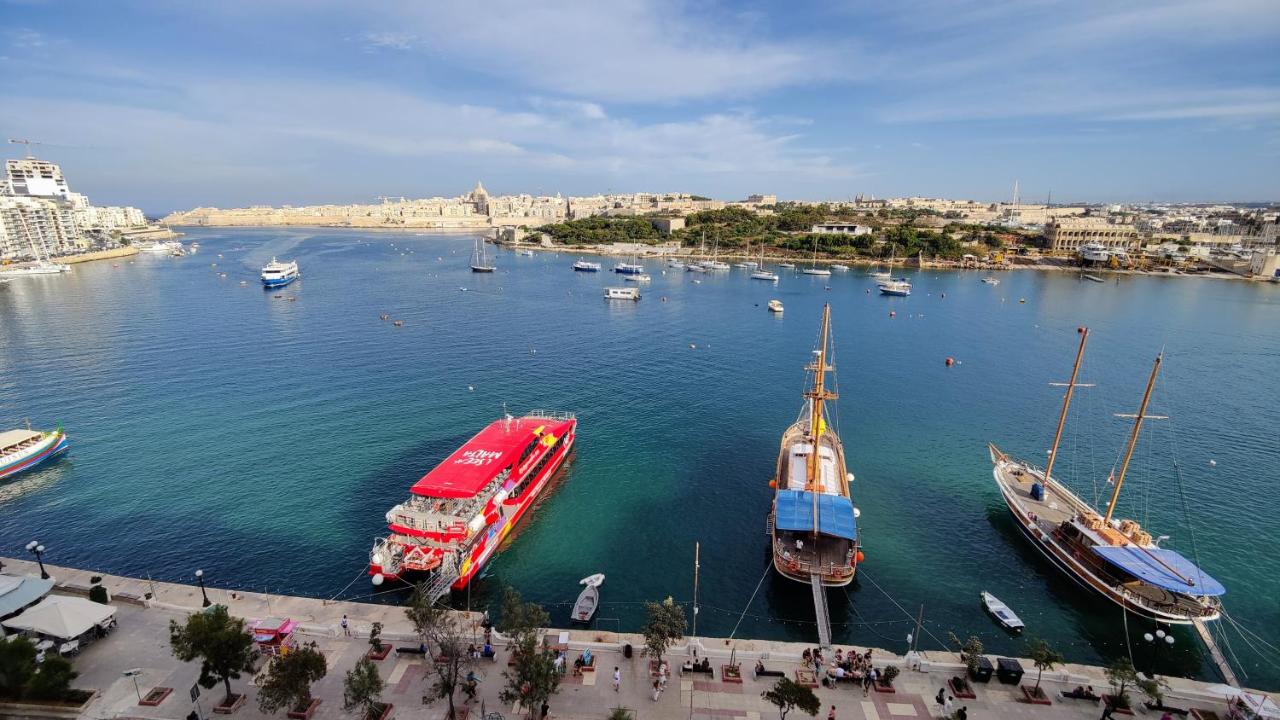 Magic Sea Views& Jacuzzi Holiday Apartment Sliema 4 Magic Sea Views& Jacuzzi Holiday Apartment Sliema 4