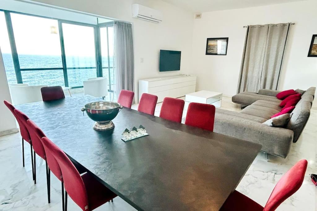 XL Seafront Home in Sliema 7 XL Seafront Home in Sliema 7