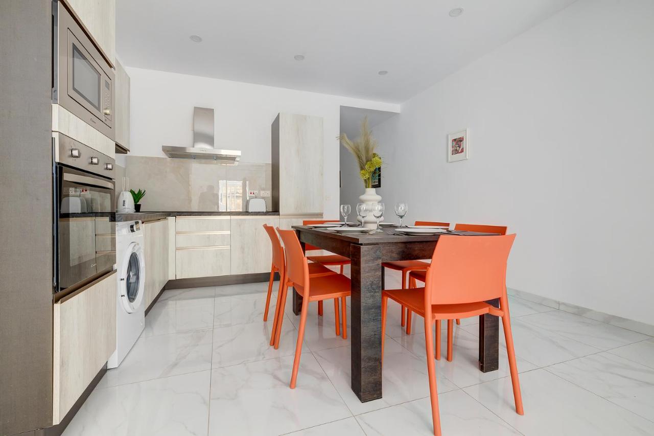 Modern Family Holiday Retreat in Gzira 10 Modern Family Holiday Retreat in Gzira 10