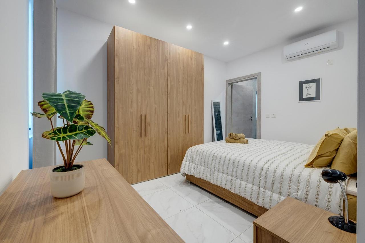 Modern Family Holiday Retreat in Gzira 9 Modern Family Holiday Retreat in Gzira 9