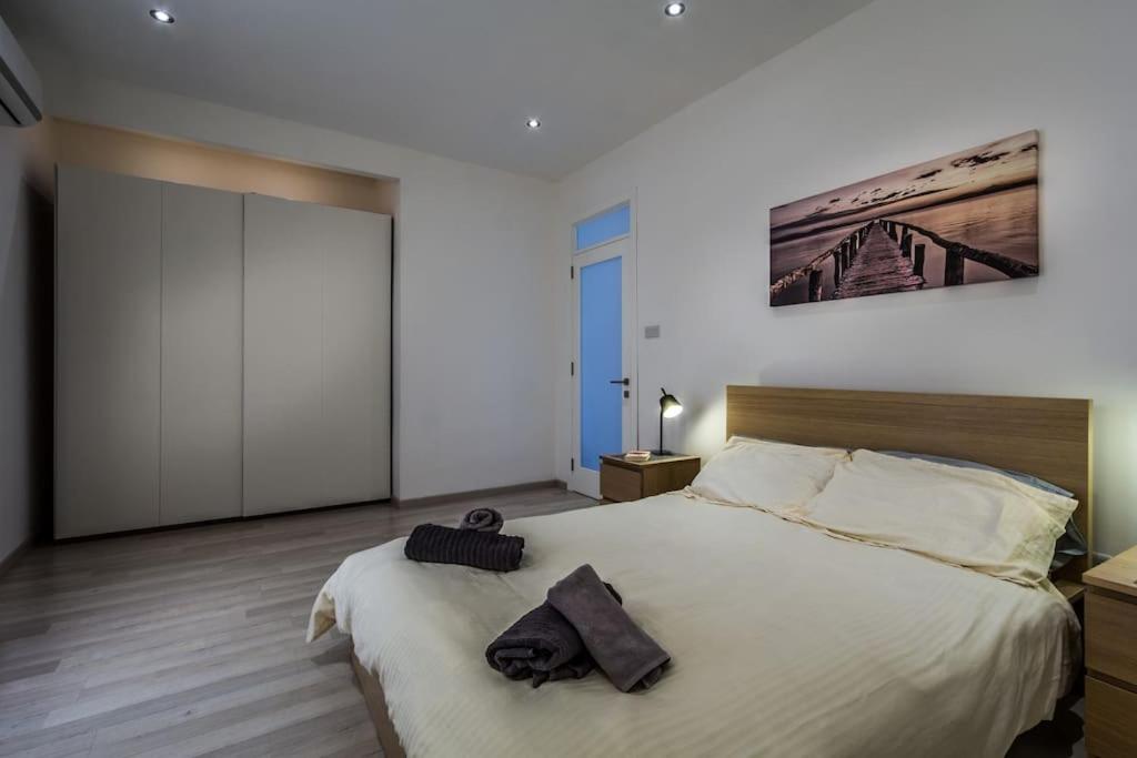 Perfectly Located Sliema Apartment 6 Perfectly Located Sliema Apartment 6