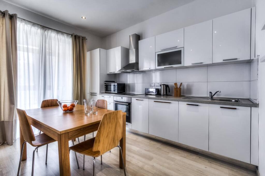 Perfectly Located Sliema Apartment 5 Perfectly Located Sliema Apartment 5