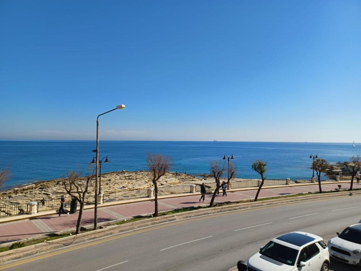 Beachfront Sliema Apartment 10 Beachfront Sliema Apartment 10