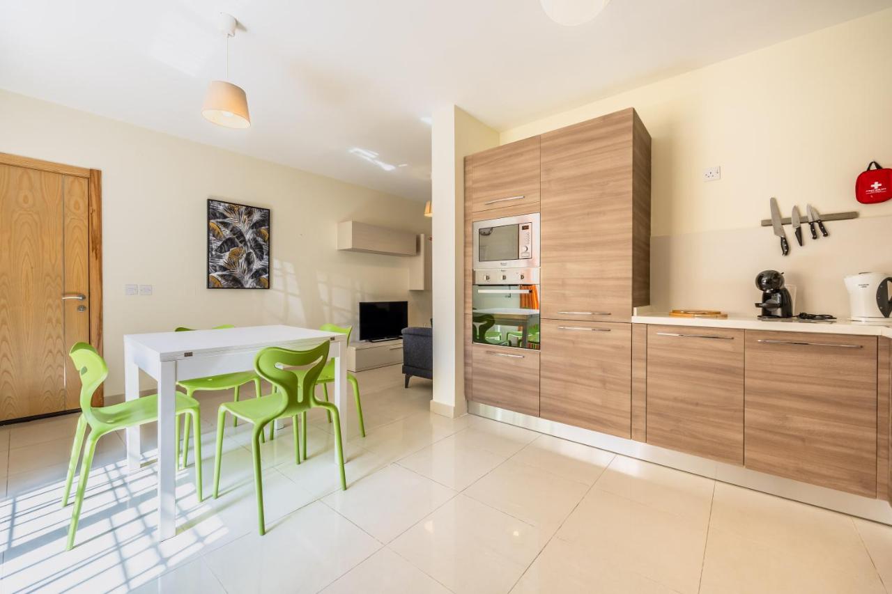 New beach walk apartment in Sliema 5 New beach walk apartment in Sliema 5