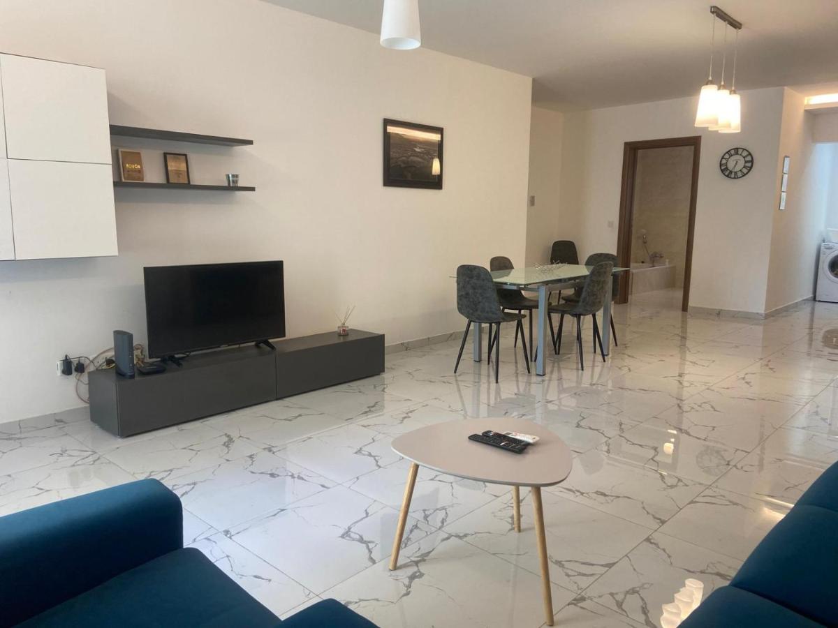 Sliema Centrally Located Apt 6 Sliema Centrally Located Apt 6