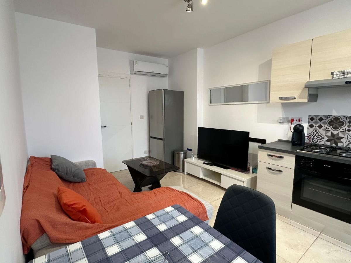 One bedroom appartment with terrace in Sliema 9 One bedroom appartment with terrace in Sliema 9