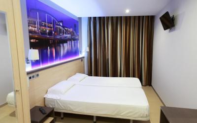 Hostal Las Flores Ramblas 2 Hostal Las Flores Ramblas 2