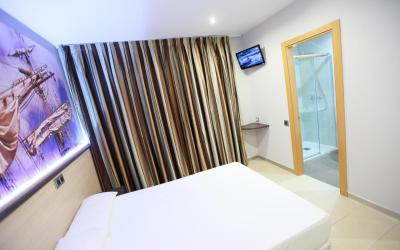 Hostal Las Flores Ramblas 3 Hostal Las Flores Ramblas 3