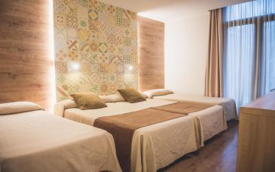 Hostal Marenostrum 5 Hostal Marenostrum 5