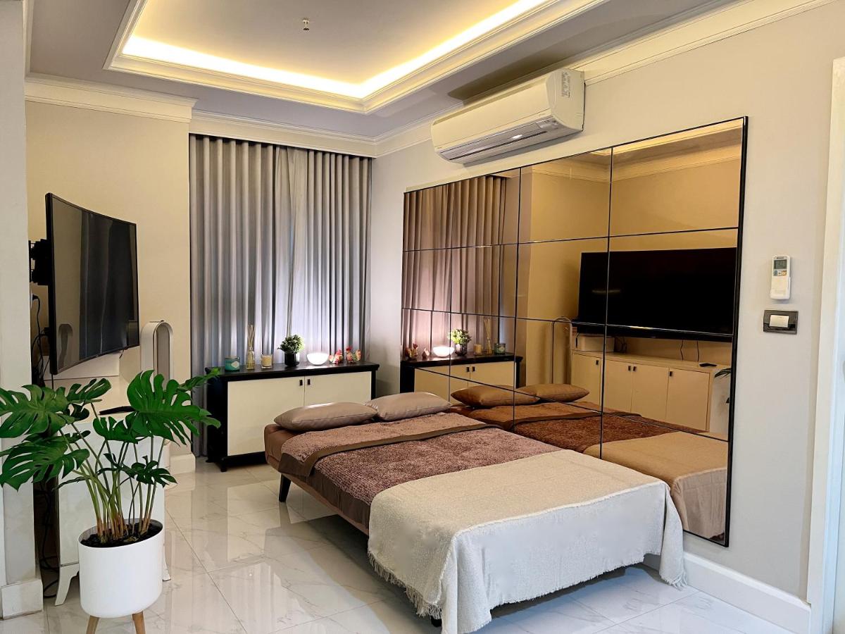 Grand Diamond Condominium 8 Grand Diamond Condominium 8
