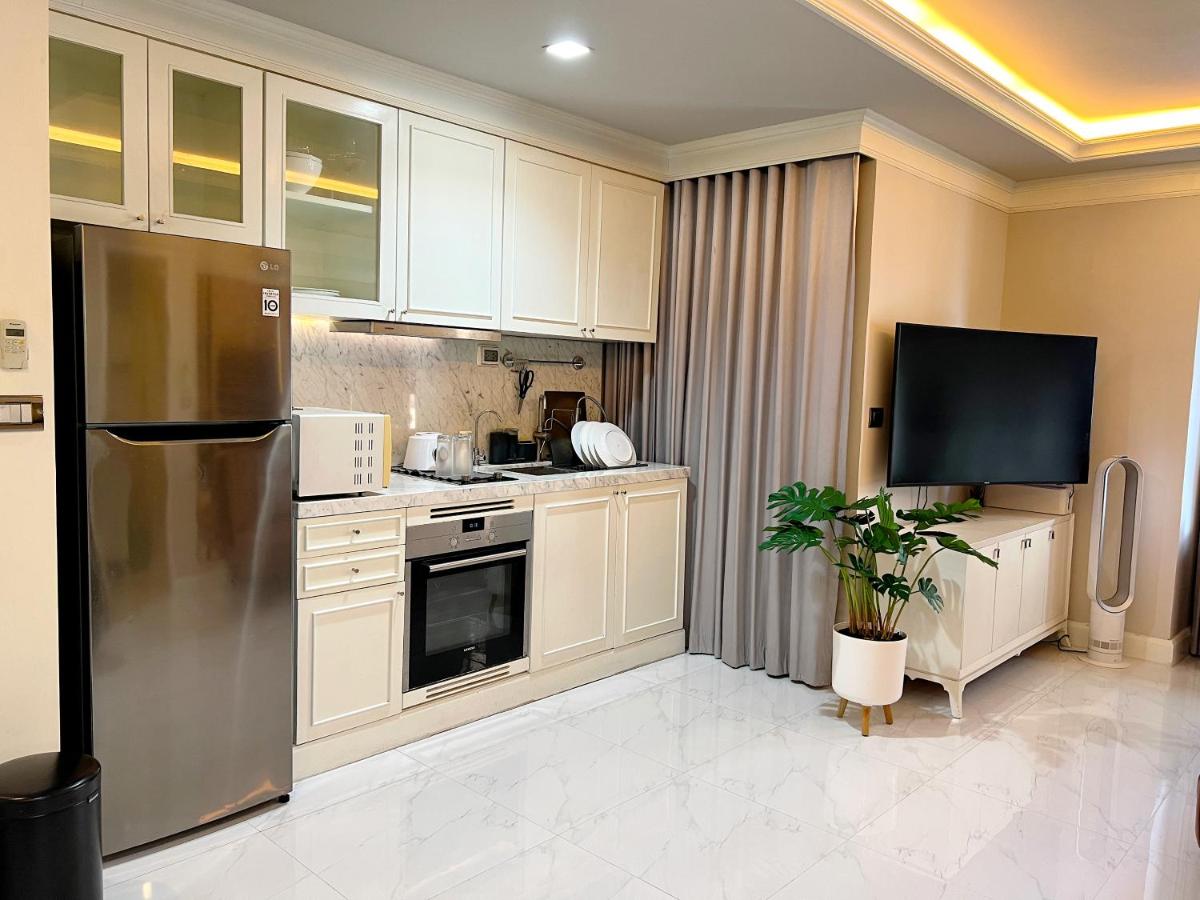 Grand Diamond Condominium 7 Grand Diamond Condominium 7
