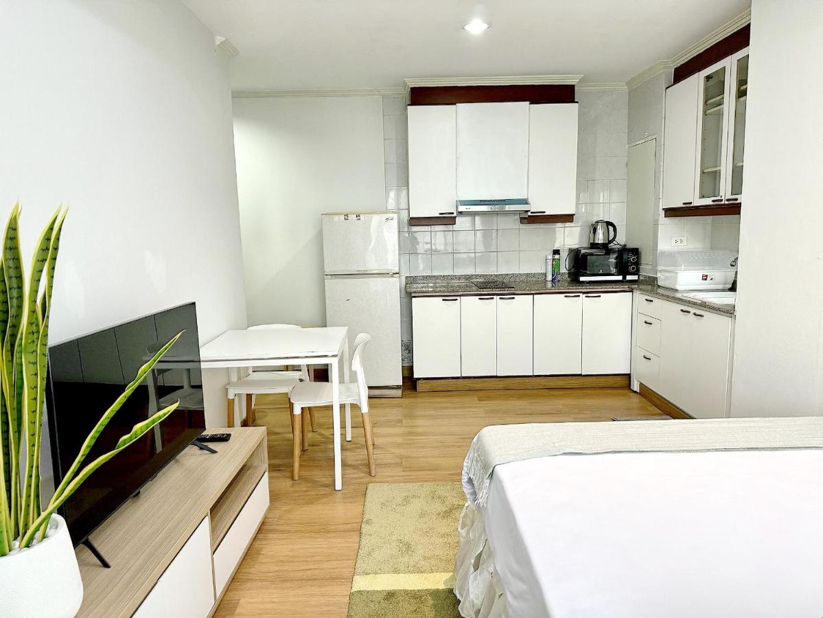 Grand Diamond Condominium 3 Grand Diamond Condominium 3