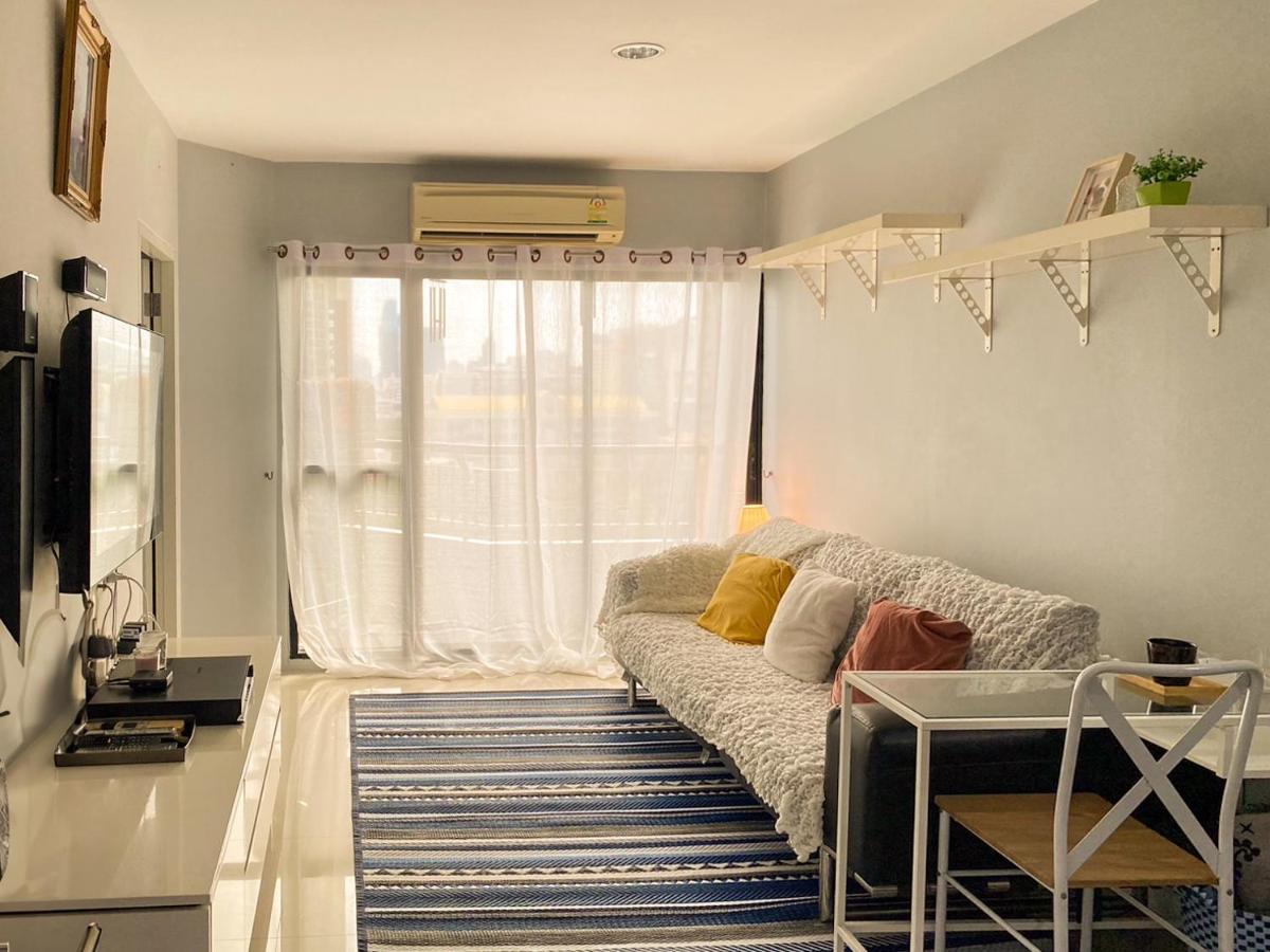 Grand Diamond Suites Condominium 9 Grand Diamond Suites Condominium 9