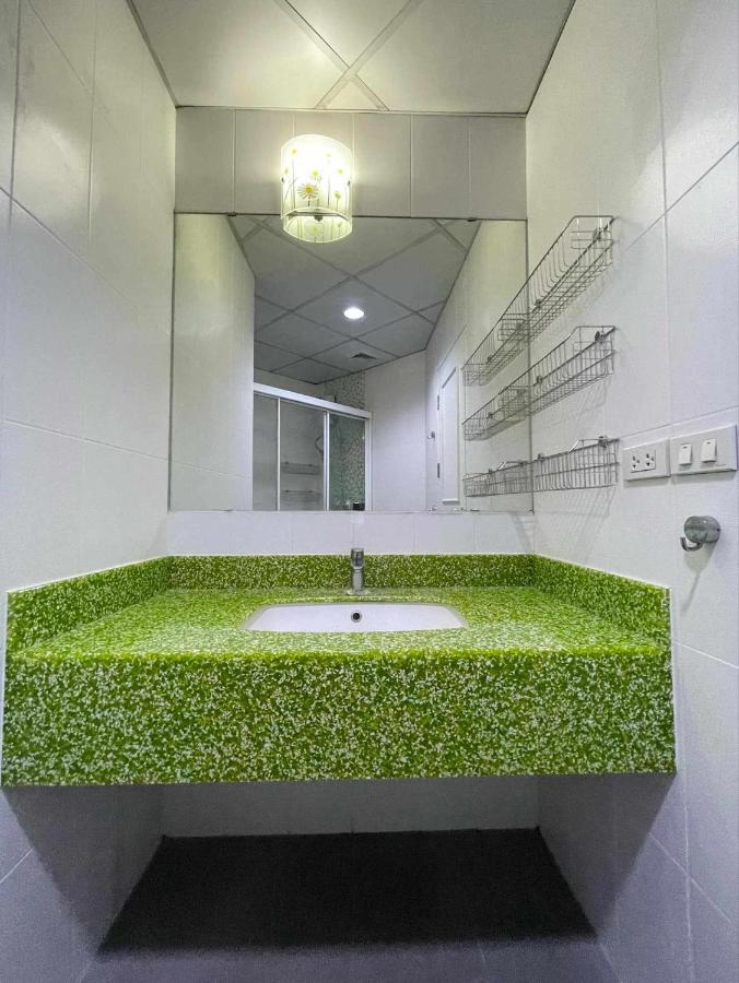 Grand Diamond Suites Condominium 10 Grand Diamond Suites Condominium 10