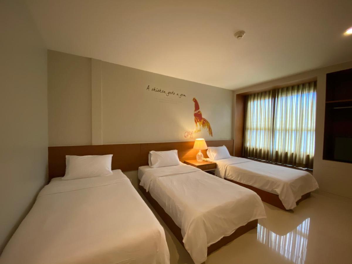 CHERN Bangkok 8 CHERN Bangkok 8