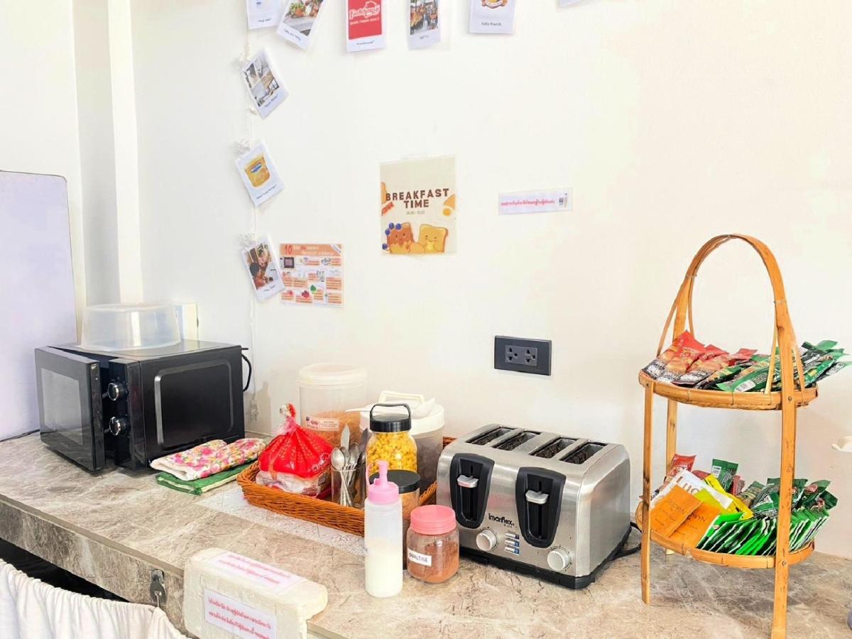 Baan Kun Mhor Hostel บ้านคุณหมอโฮสเทล 9 Baan Kun Mhor Hostel บ้านคุณหมอโฮสเทล 9