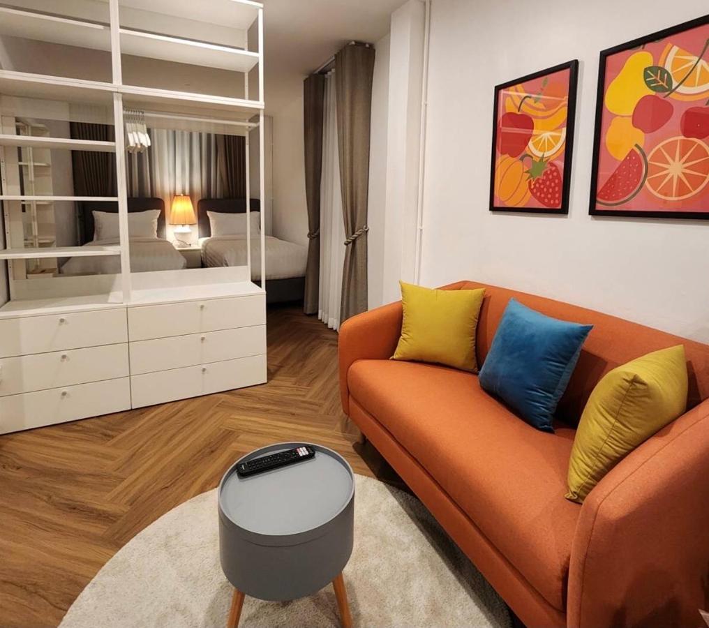 Sleep Walker Poshtel 5 Sleep Walker Poshtel 5