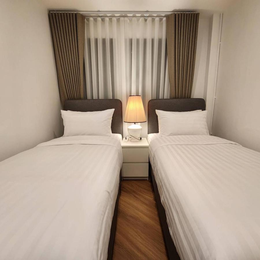 Sleep Walker Poshtel 4 Sleep Walker Poshtel 4