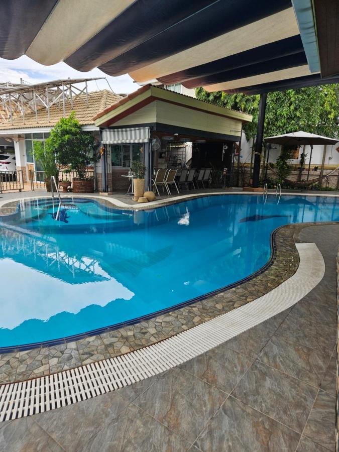 Separate house with swimming pool 5 Separate house with swimming pool 5