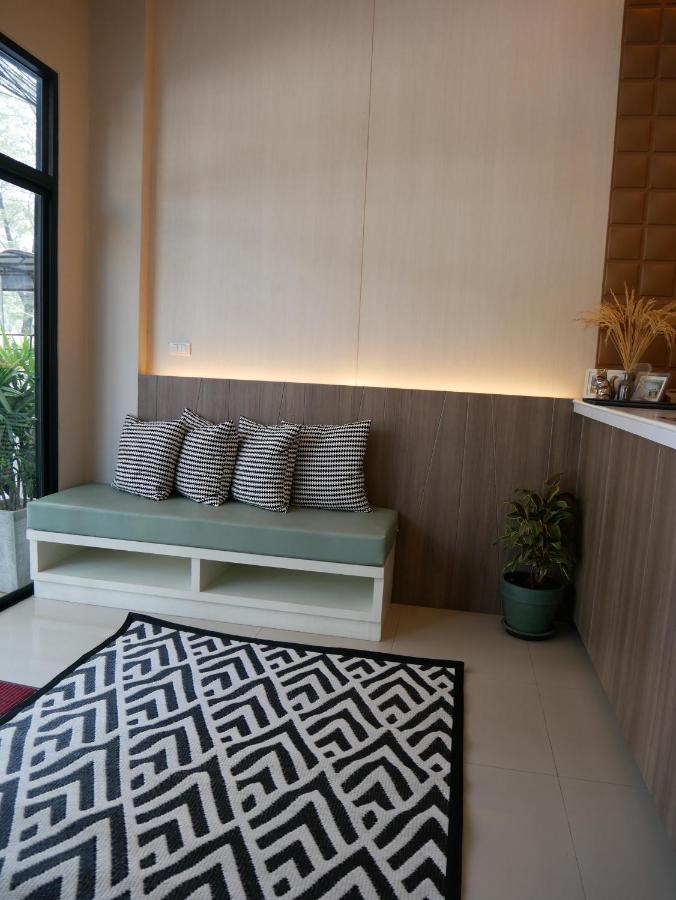 The Room Sansabai 8 The Room Sansabai 8